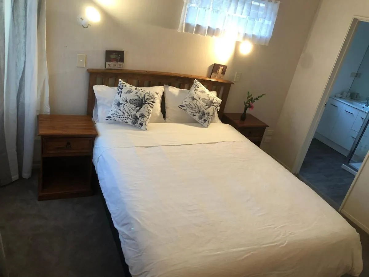 Ocean Downs Home Mount Maunganui Guest house